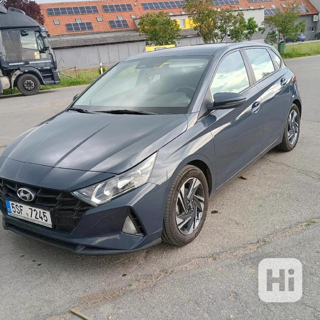 Hyundai i20 - foto 1