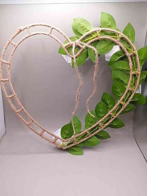 Velké srdce s pěnovými růžemi (Bílé) - foto 2