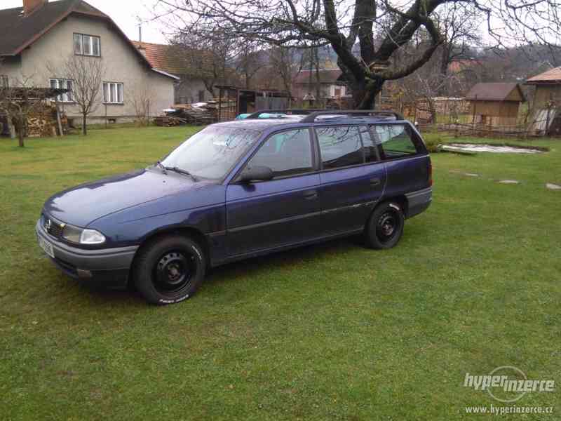 prodám Opel Astra F Caravan - foto 1