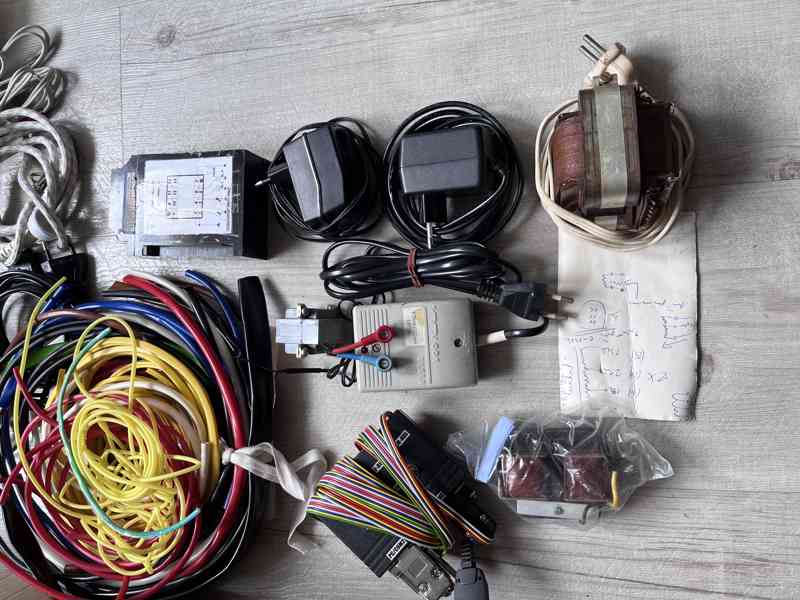 Vodiče,dráty, licny, bužírky a další materiál - foto 4