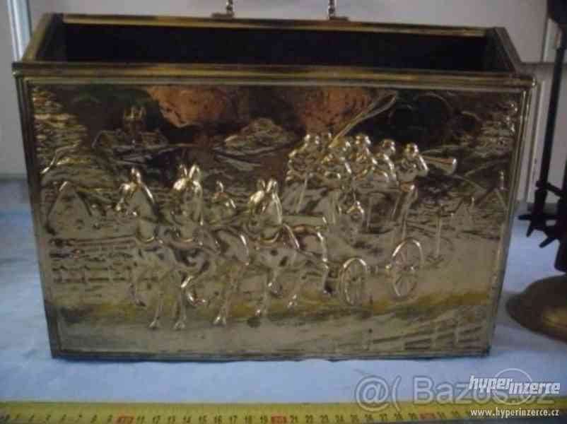 Mosazný zdobený stojan - foto 2