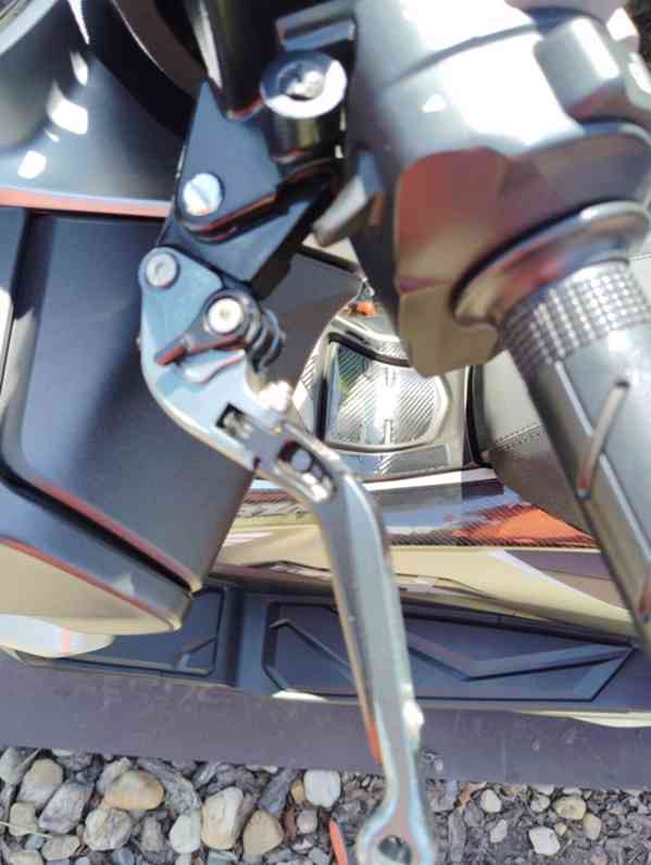 Honda Forza 300 (NF08) 2019-TOP stav,Tuning,včetně doplňků - foto 20