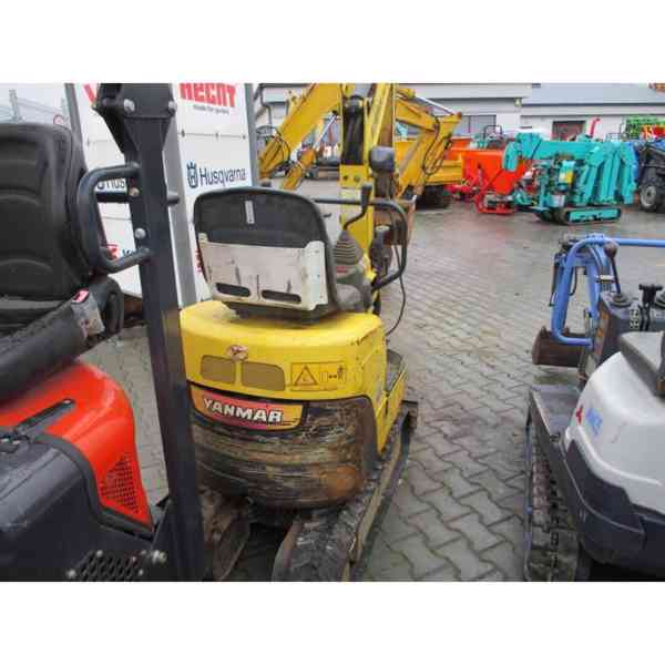 Minibagr Yanmar SV-08 800kg stahovací podvozek