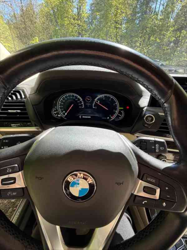 BMW X3 2,0 - foto 2