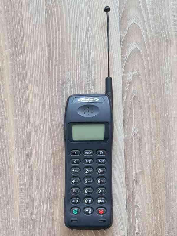 Orbitel 902 - první GSM telefon do ruky - foto 2