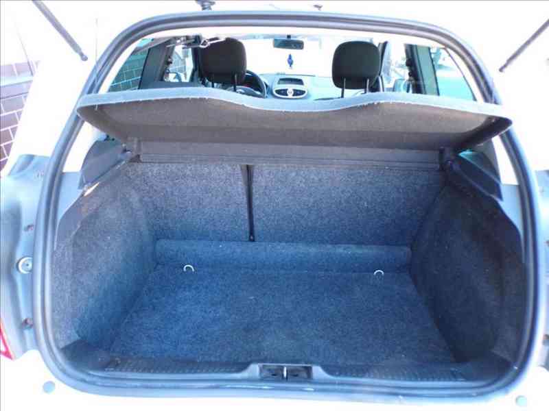 Renault Clio 1,2 16V KLIMA - foto 8