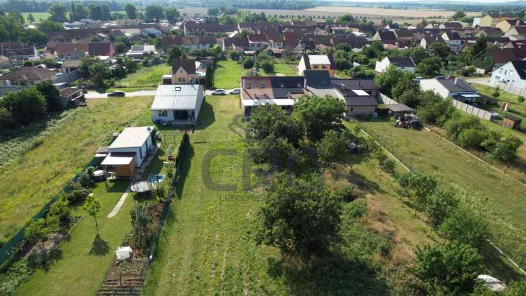NABÍDKA STAVEBNÍHO POZEMKU V HRUŠOVANECH O CP 1.030 m2 - foto 2