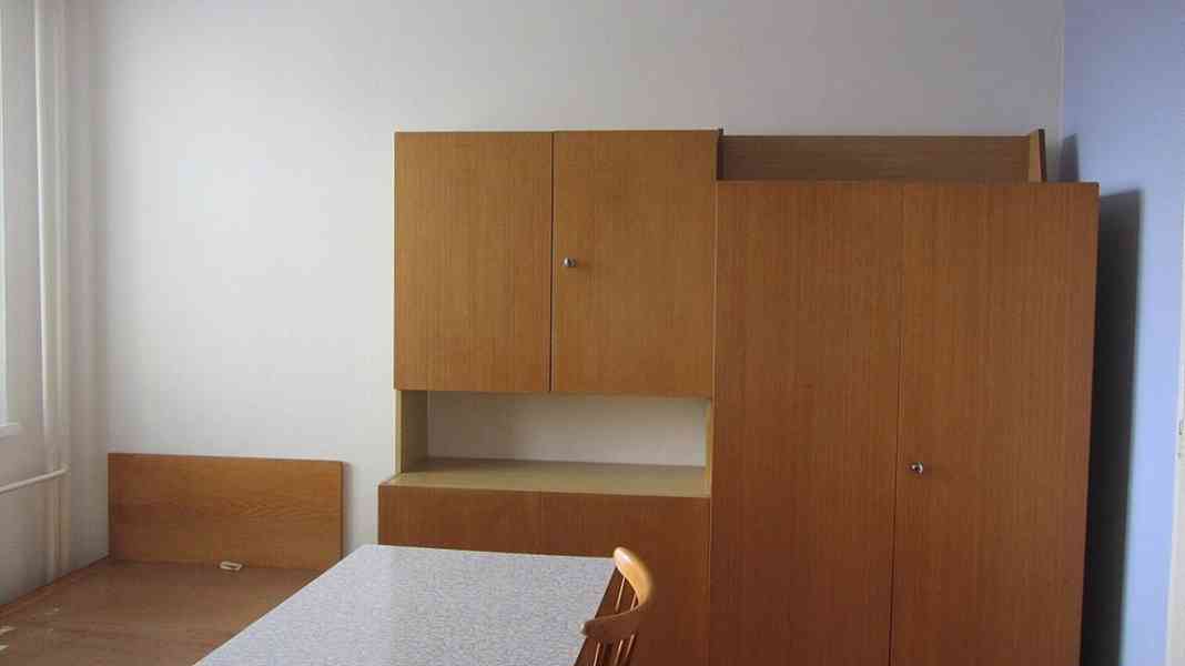 POKOJ PRO 1 OSOBU VE 3+1 - foto 2