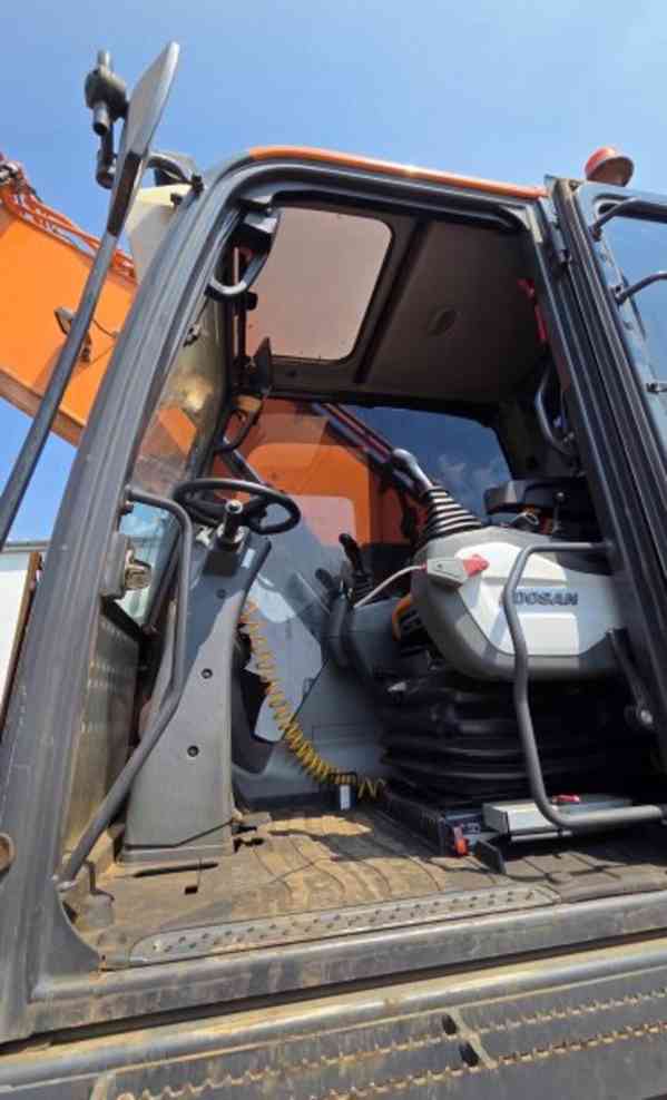 25.5t bagr překládka Doosan DX250 WMH5 (DEVELON) - foto 9