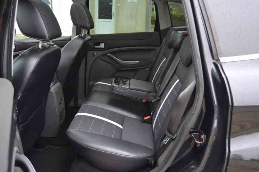 Ford Kuga 2.0 TDCI 103kW Titanium Panorama 4x4 - foto 9