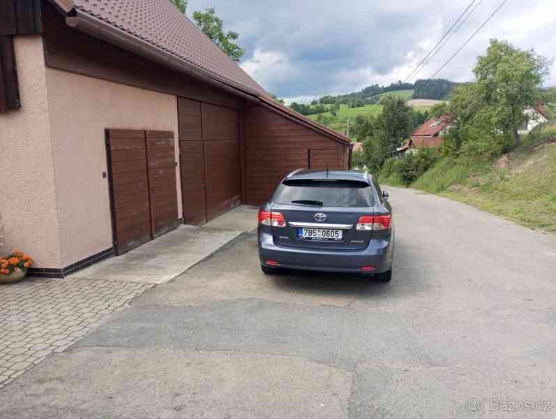 Toyota Avensis 2,0 - foto 4