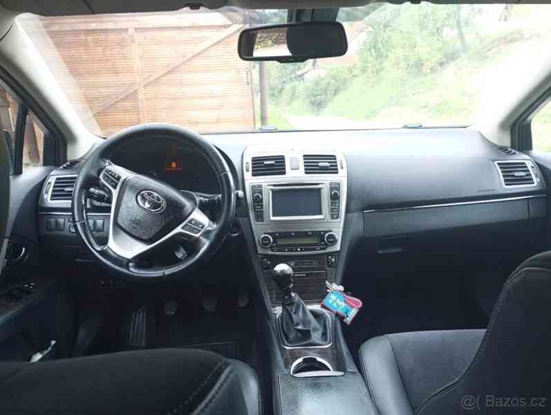 Toyota Avensis 2,0 - foto 6