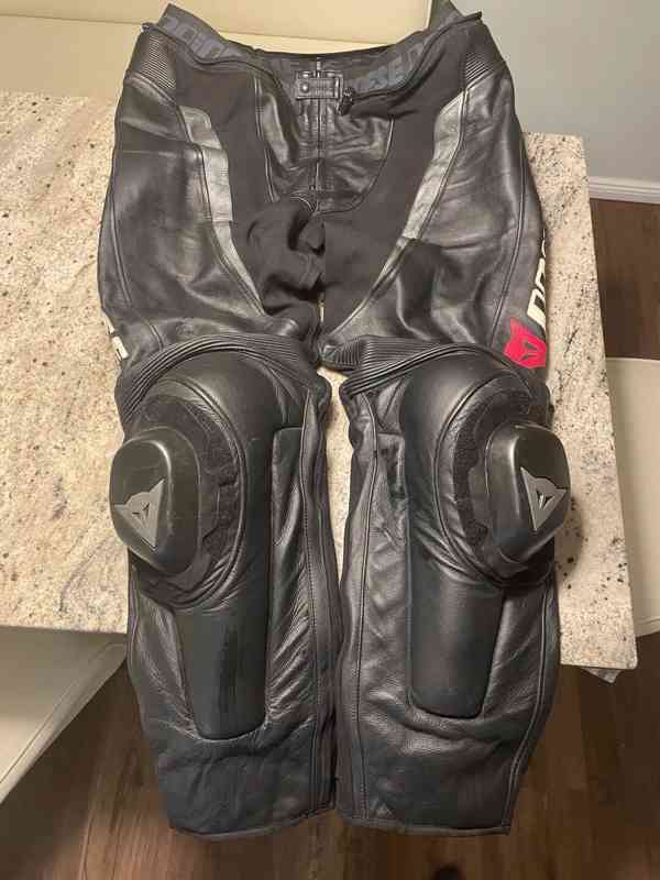 Kožená kombinéza Dainese Avro - 58 - foto 3