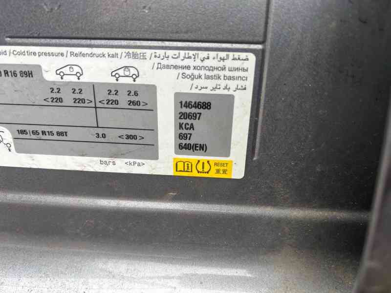 Peugeot 2008 rv 2017 1,2 16V typ HMZ prodám díly - foto 6