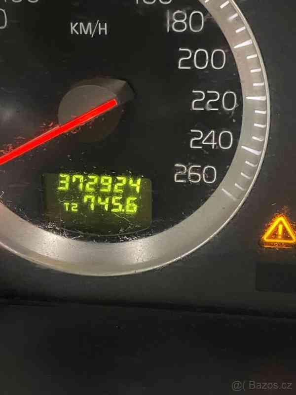 Volvo XC90 2,4 - foto 9