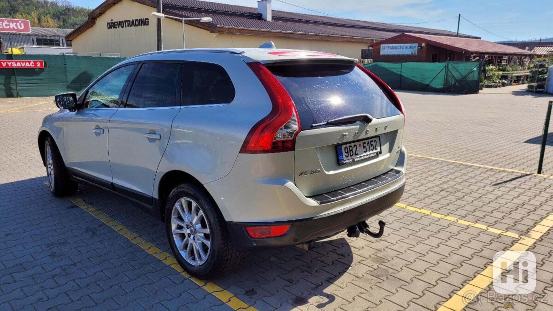 Volvo XC60 D5 automat, autoriz servis - foto 1