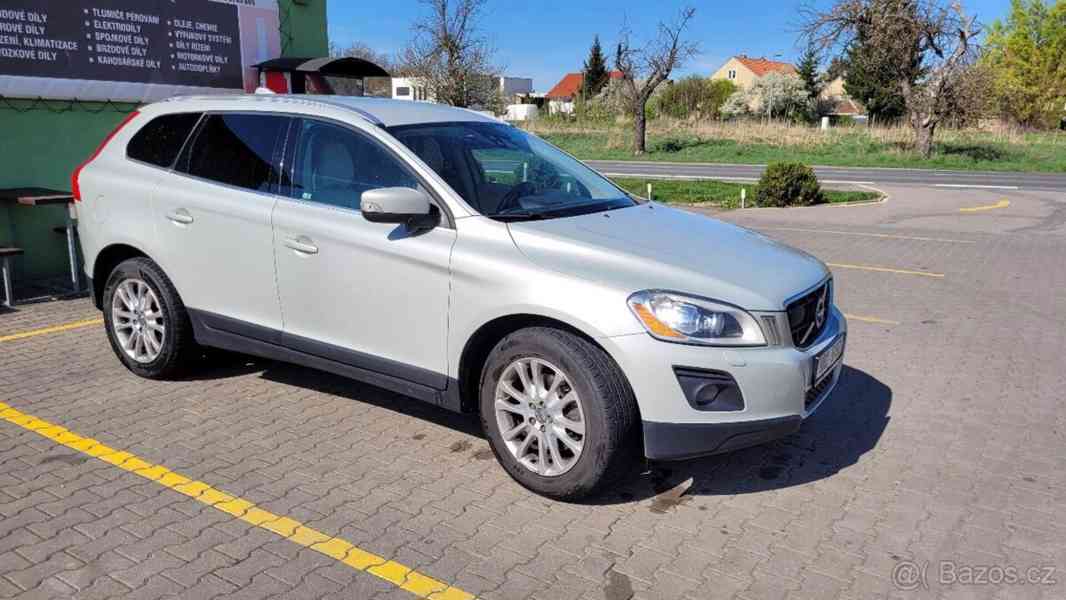 Volvo XC60 D5 automat, autoriz servis - foto 14