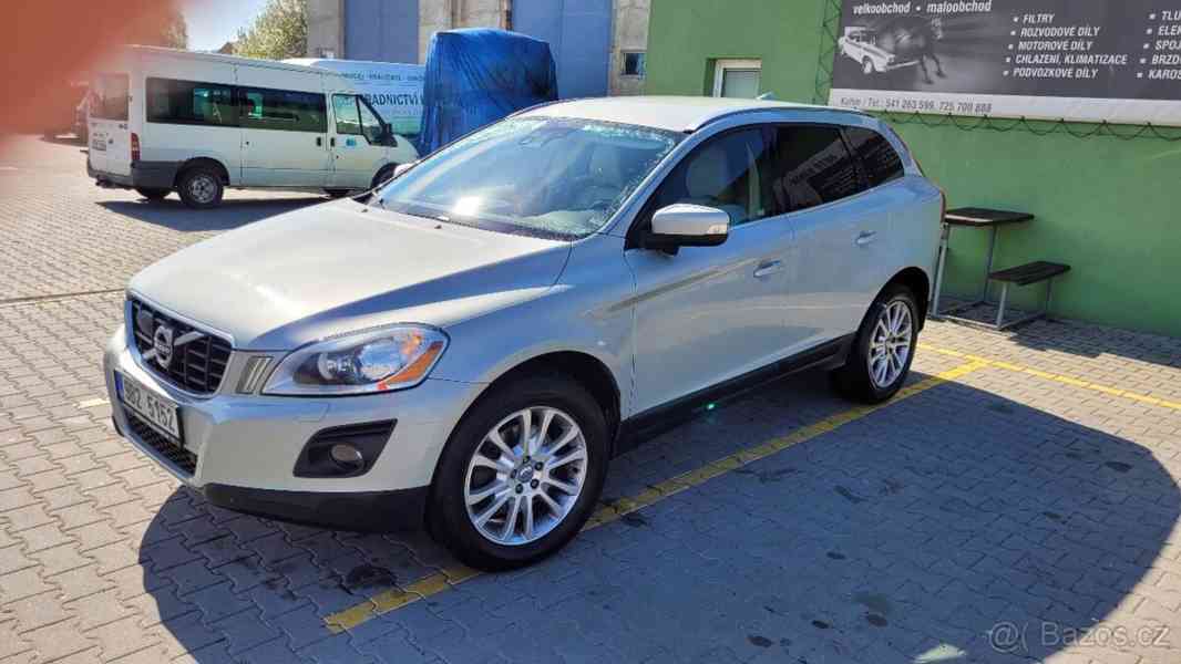 Volvo XC60 D5 automat, autoriz servis - foto 12