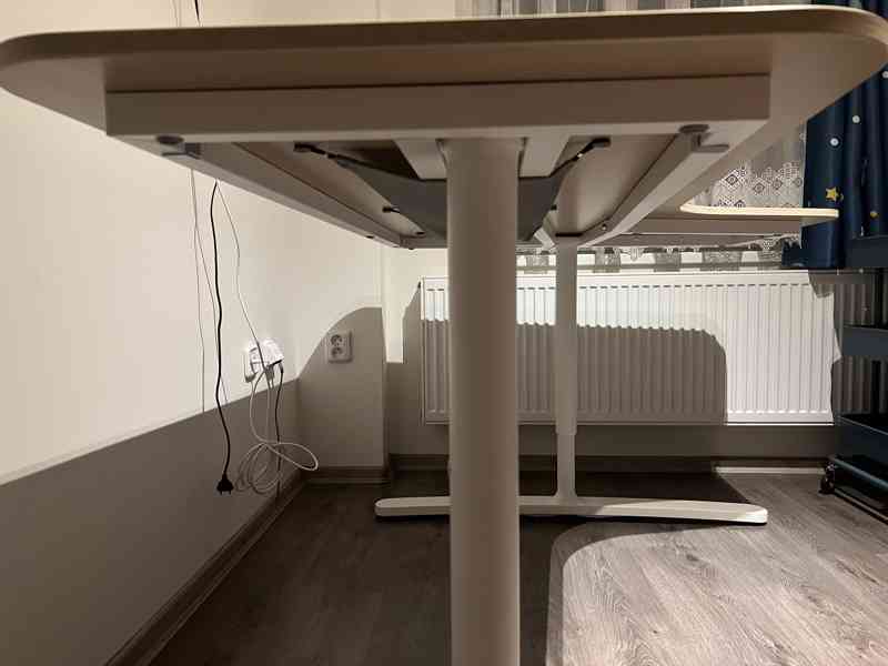 Psací stůl Ikea Bekant - foto 2