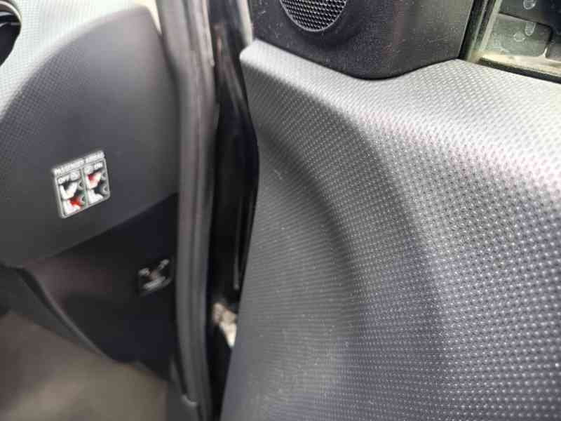 TOYOTA Urban Cruiser 1,3VVT-i Comfort ČR - foto 14