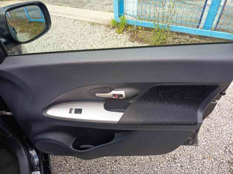 TOYOTA Urban Cruiser 1,3VVT-i Comfort ČR - foto 13