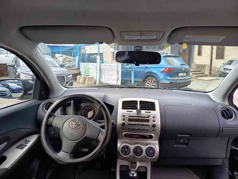 TOYOTA Urban Cruiser 1,3VVT-i Comfort ČR - foto 12