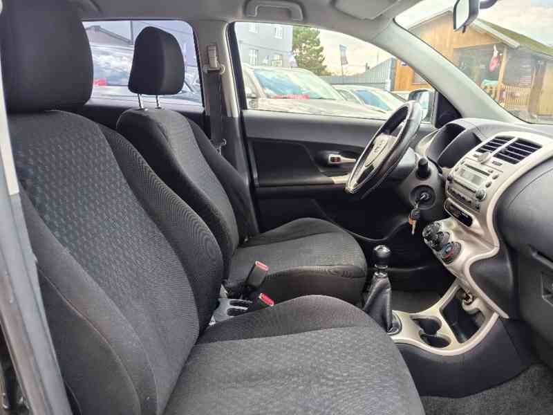 TOYOTA Urban Cruiser 1,3VVT-i Comfort ČR - foto 11
