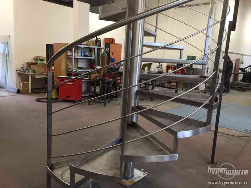 Nerezové točité (spirálové) schodiště - foto 5