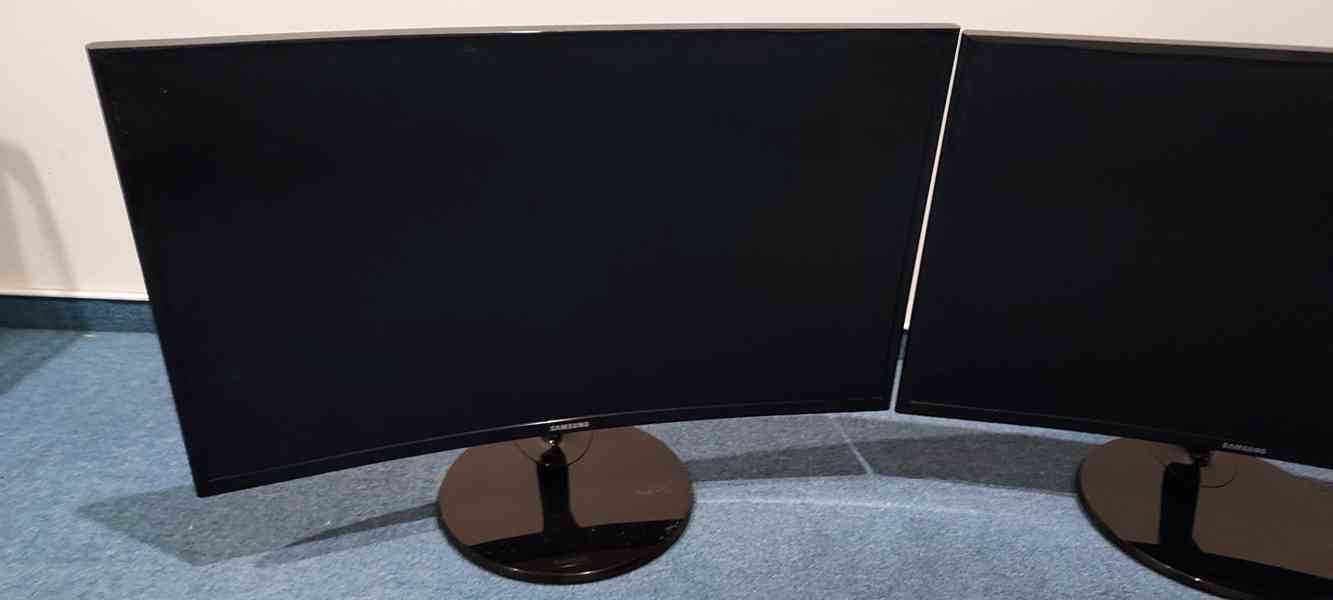 Prohnutý monitor 27" Samsung C27F390 - foto 2