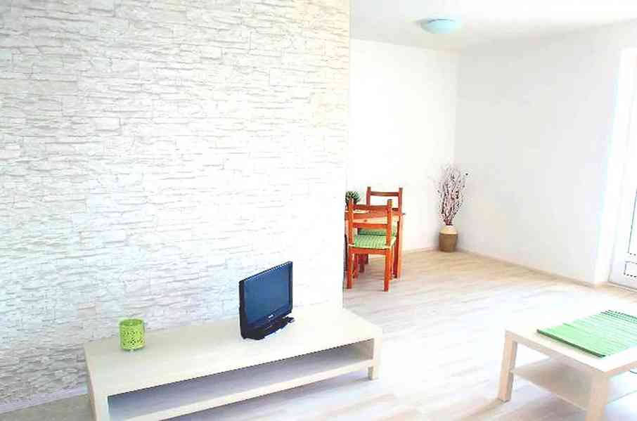 Pronájem bytu 1+1 40 m² - foto 4