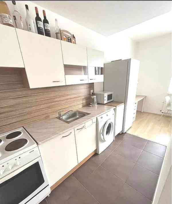 Pronájem bytu 1+1 40 m² - foto 6