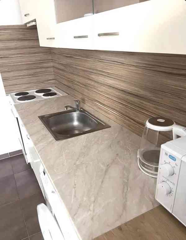 Pronájem bytu 1+1 40 m² - foto 7
