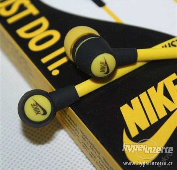 Sportovní sluchátka značky Nike - foto 1