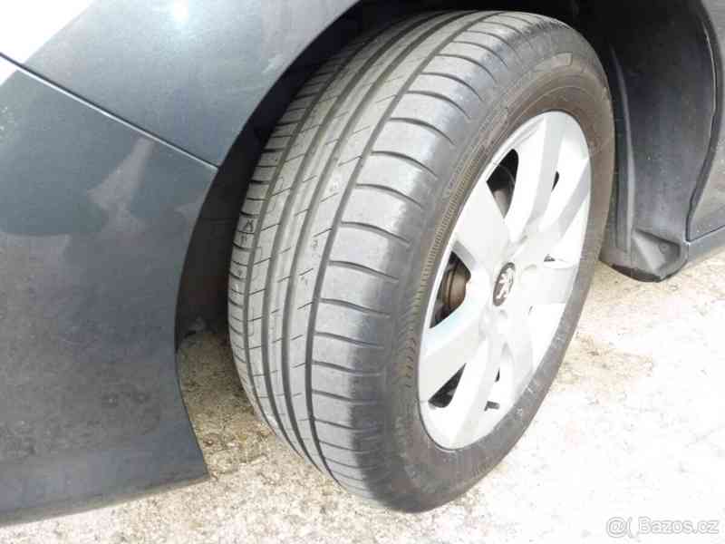 Peugeot 308 SW 2.0 HDI 110Kw - foto 9