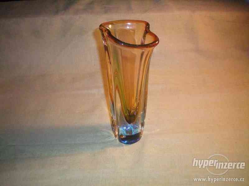 Skleněná váza - hutní sklo - foto 2