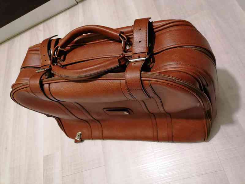 Kožený kufr bez koleček - foto 4