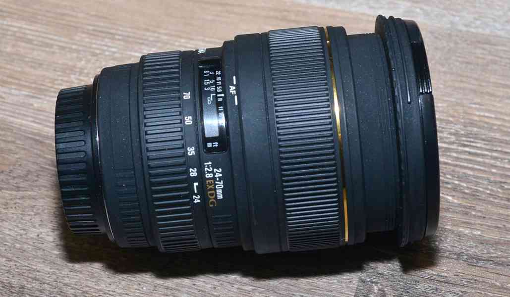 pro Canon - Sigma DG 24-70mm F/2.8 EX Macro - foto 6