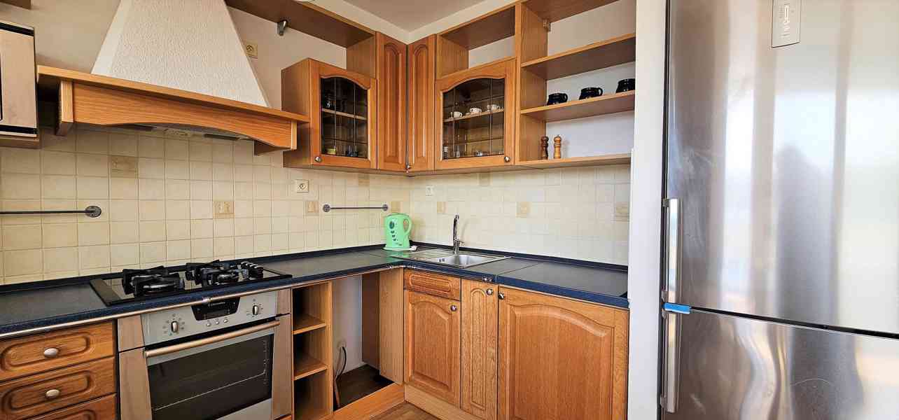 PRONÁJEM  BYTU 2+KK S BALKÓNEM A VELKOU TERASOU, BRNO-BYSTRC - foto 9