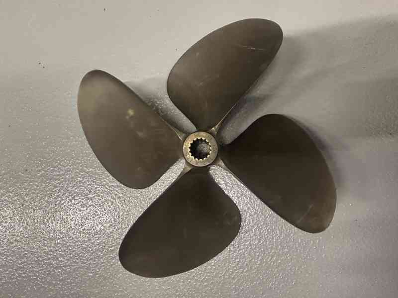 Lodní šroub OJ Johnson Props 4-Blade SKIPRO - foto 4