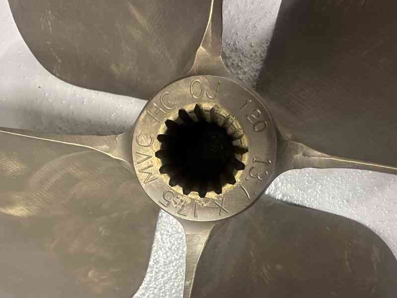 Lodní šroub OJ Johnson Props 4-Blade SKIPRO - foto 2