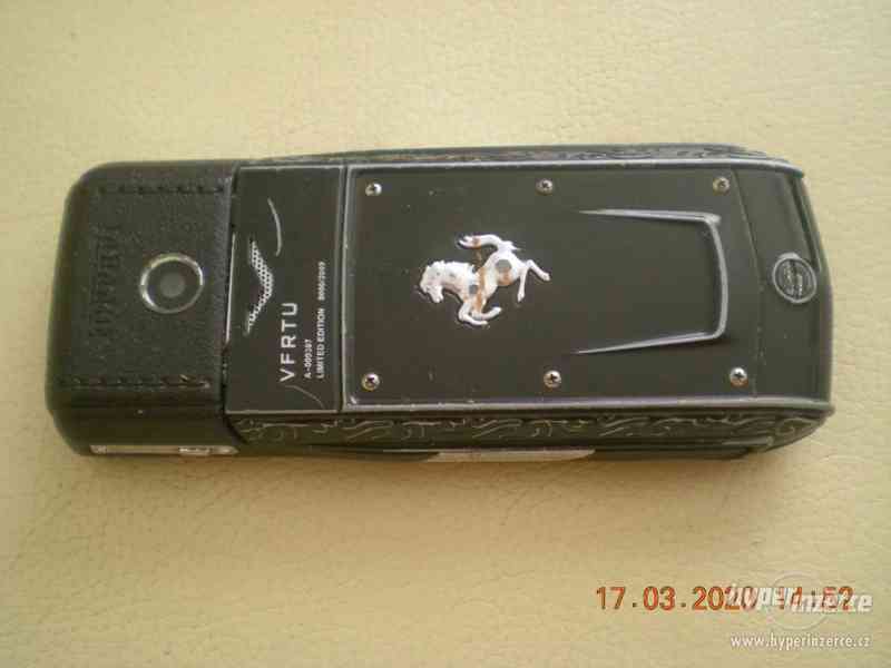 Vfrtu - mobilní telefon na dvě SIM karty s kovovým krytem - foto 7