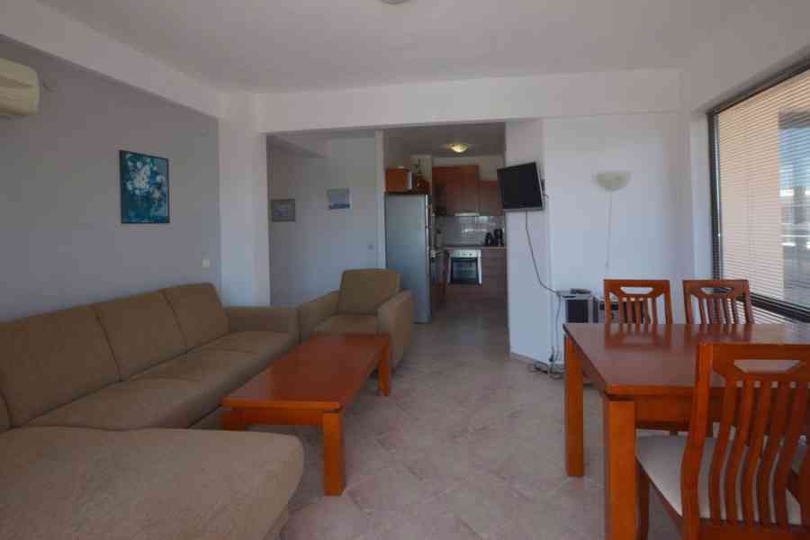 PROSTORNÝ APARTMÁN 3+kk - foto 2
