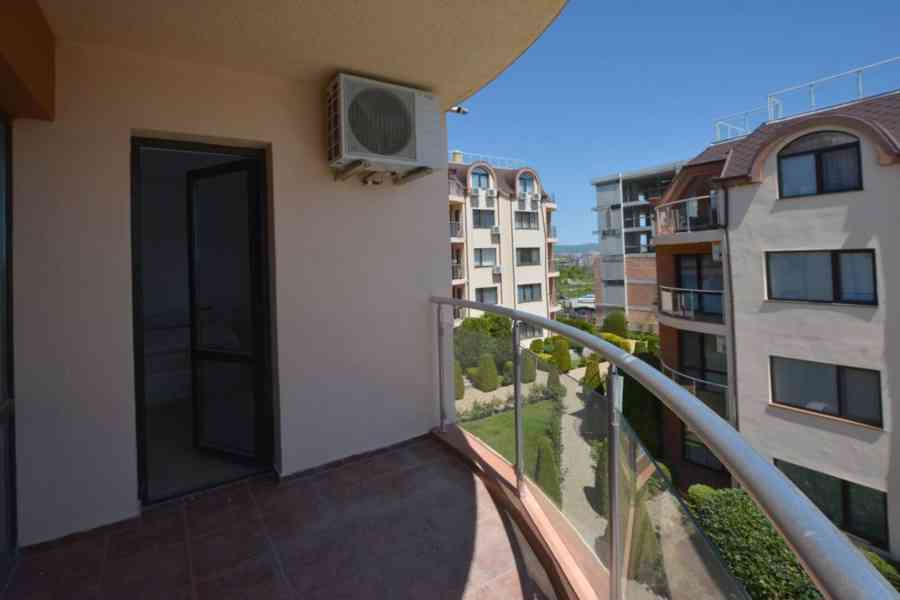 PROSTORNÝ APARTMÁN 3+kk - foto 8