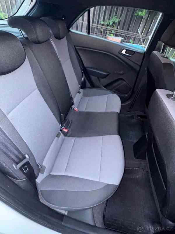 Hyundai i20 1,3 - foto 12