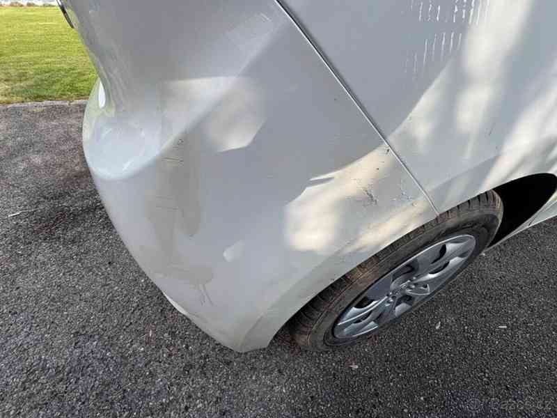 Hyundai i20 1,3 - foto 14
