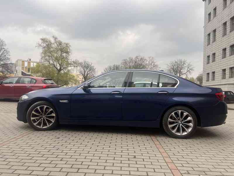 BMW Řada 5 520d xDrive Luxury Line /140kW  - foto 7
