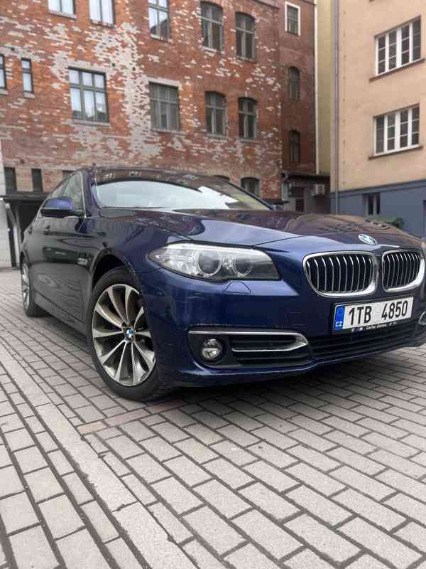BMW Řada 5 520d xDrive Luxury Line /140kW  - foto 3
