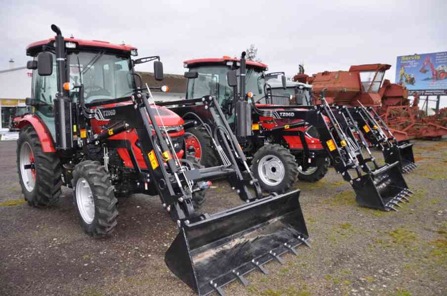 Traktor HANWO HWE 704 C, STAGE V, 4 válcový motor Víčko - foto 3