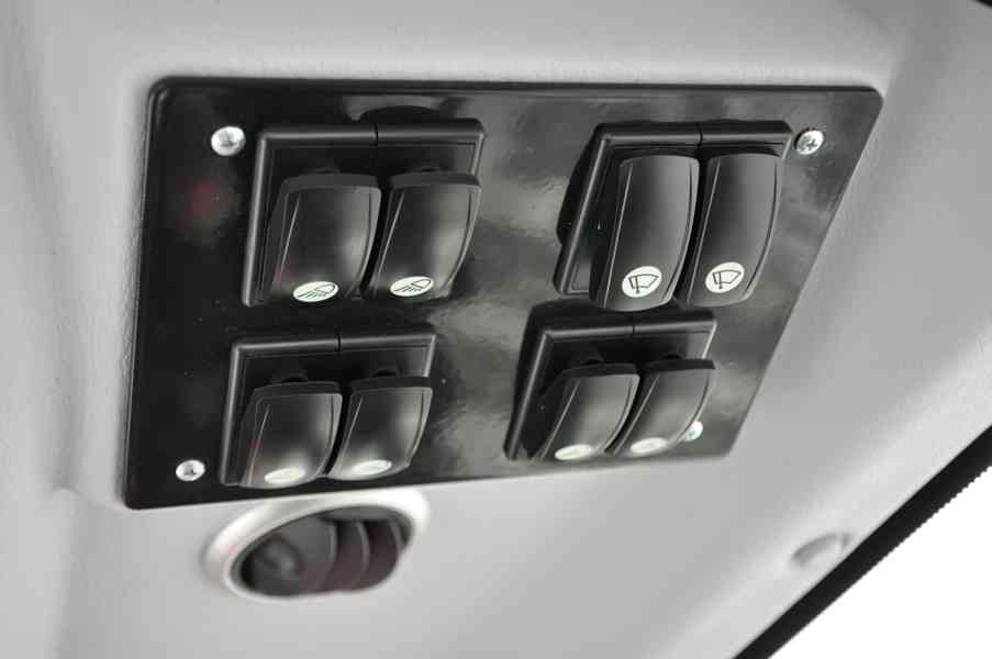 Traktor HANWO HWE 704C.  Traktor  75 koni 56kW. - foto 9