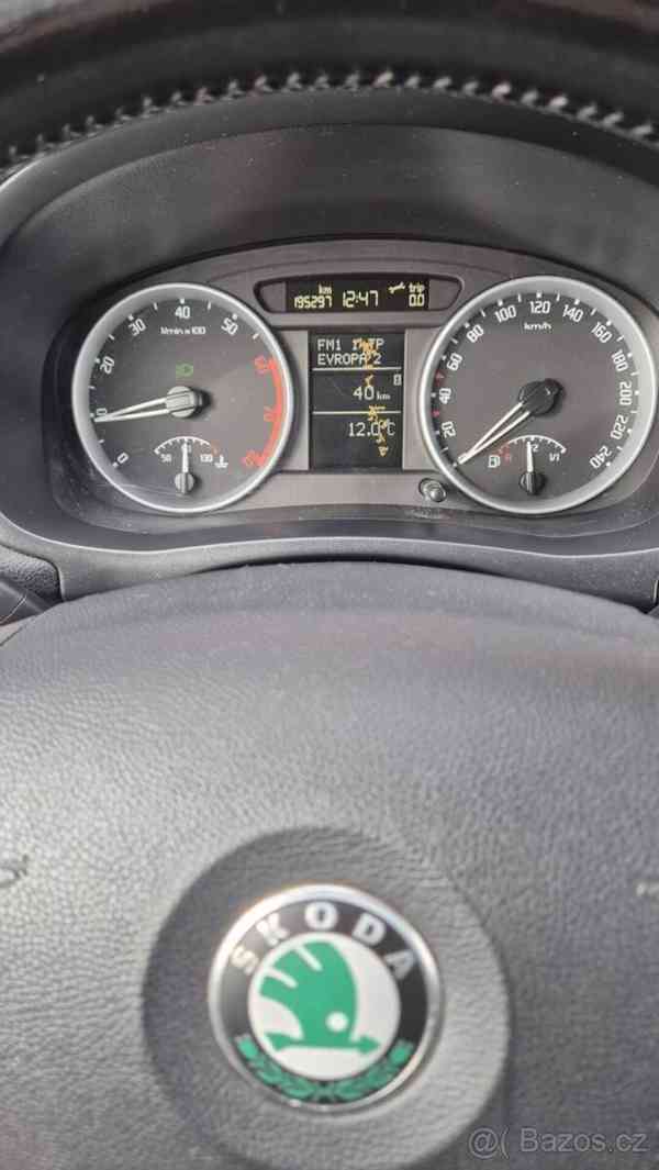 Škoda Fabia 1,2   HTP Elegance - Climatronic - foto 11